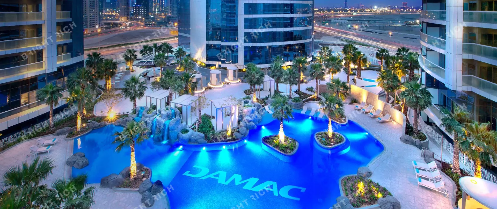 Damac Towers by Paramount Hotels & Resorts, апарт-комплекс в Дубае - 0